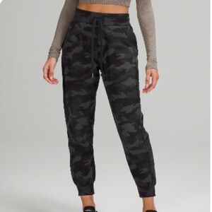 Lululemon Scuba High arise Jogger Pants